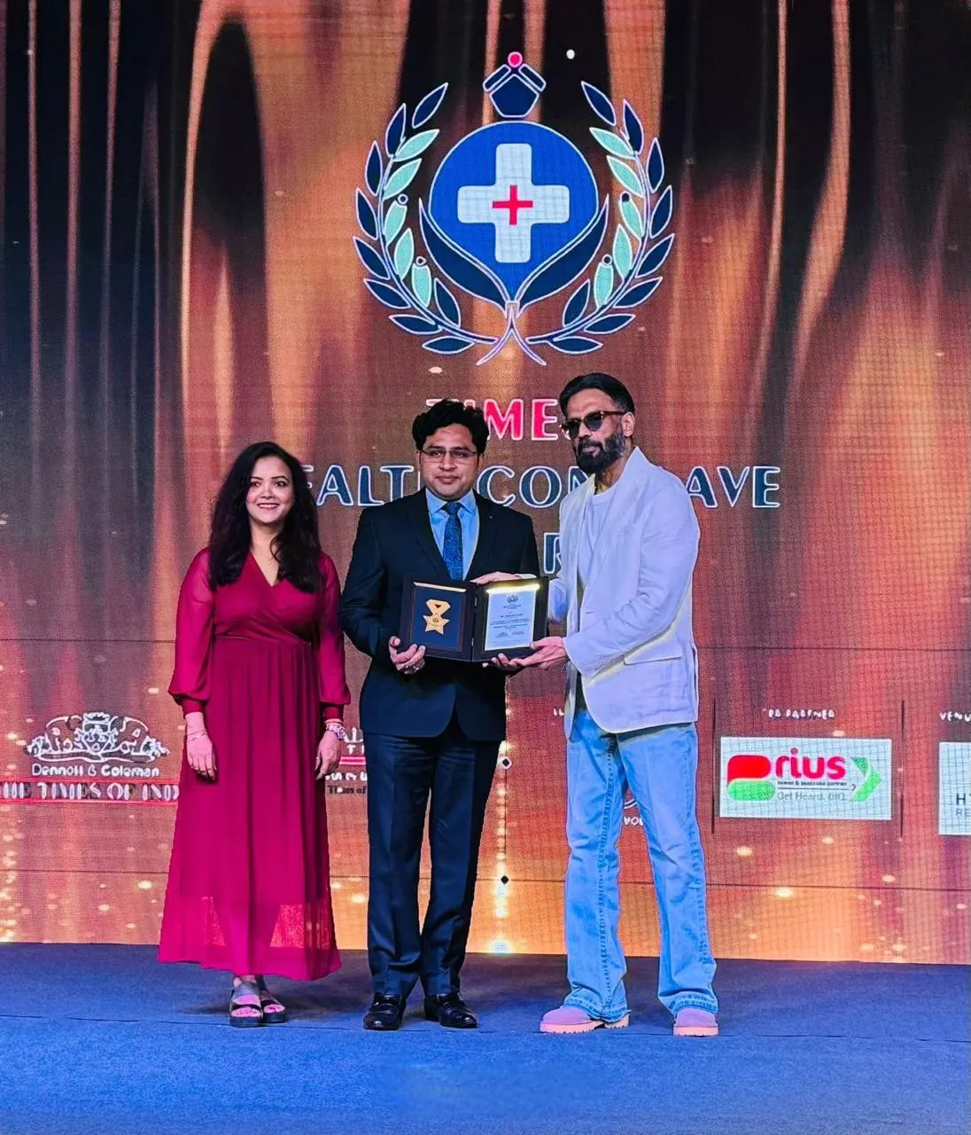 Award ceremony photo 1